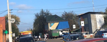 КО ДНЮ АВТОМОБИЛИСТА: ПЕШЕХОД, КОТОРОМУ ВСЁ РАВНО