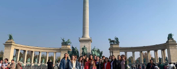 Счастливые обладатели путевок в Парижский Диснейленд благополучно вернулись домой