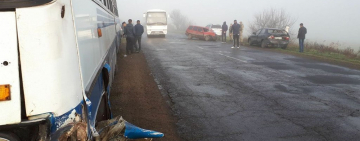 В Одесской области столкнулись пять легковушек и автобус