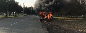 в Измаиле на ходу загорелся автомобиль полицейских