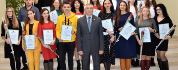 Одеська облрада нагородила обдаровану молодь преміями