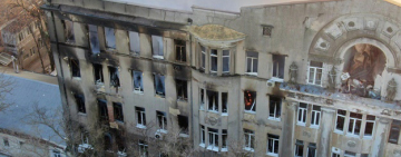 За жизнь спасателя, на которого упала Ксюша Бабенко, борются медики, он в коме.