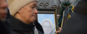 Одесситы провели в последний путь 43-летнюю Анну Бортюк