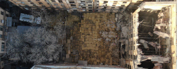 В доме Асвадурова начался демонтаж стены: жителей соседнего дома вывели из квартир, Пушкинская перекрыта