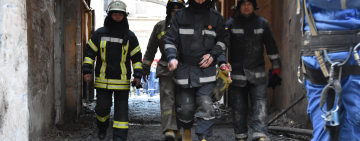 Трагедія на Троїцькій : інформація ДСНС станом на 9:00 (ФОТО, ВІДЕО)