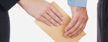 Слідчому з Одеській області повідомили про підозру: вимагав та одержав хабара