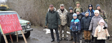 Лесники Арциза очистили обочины дороги, теперь зовут горожан на высадку деревьев