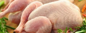  Вспышка птичьего гриппа в Украине: в Госпродпотребслужбе не рекомендуют покупать куриное мясо "с рук"