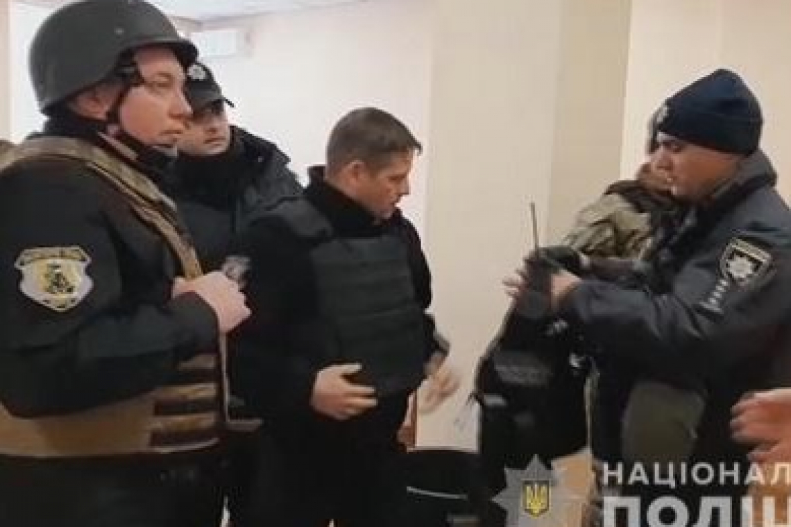 В одном из райсудов Одессы обвиняемый обещал подорвать себя гранатой
