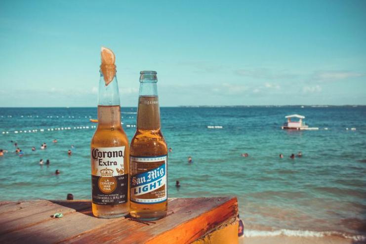 ЧЕРЕЗ КОРОНАВІРУС ПРИПИНЯЄТЬСЯ ВИРОБНИЦТВО ПИВА CORONA