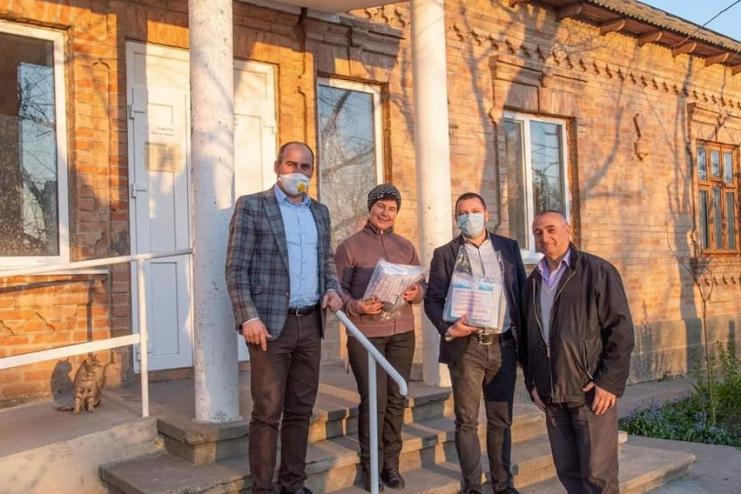 Жителям гагаузских сел Одесской области передали средства защиты от COVID - 19 