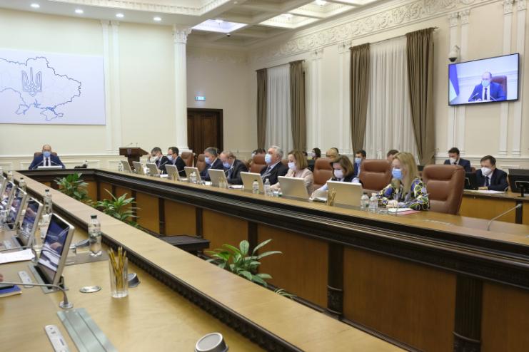 КМУ внёс изменения в Постановление №211: кто ещё может работать в период карантина