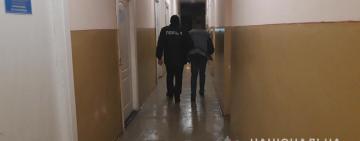 Нанес несколько ударов ножом, а за что, не помнит: в Измаиле посиделки знакомых закончились поножовщиной