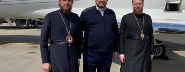 Благодатный огонь везут в Украину