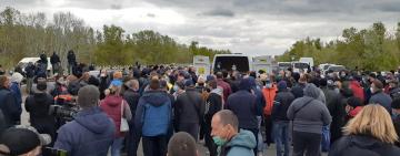 Допекли: в Украине фермеры массово вышли на акции протеста 