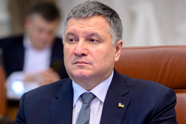 Шёл 54-ый день карантина: Аваков рассказал о нарушениях в "Эпицентре", элитных ресторанах и гипермаркетах