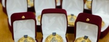 Президент відзначив званням «Мати-героїня» 34 матусь з Одеської області