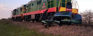 В ГСЧС рассказали о столкновении легковушки и локомотива в Килийском районе