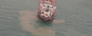 Капитана судна, который допустил загрязнение моря у берегов Одессы, оштрафовали