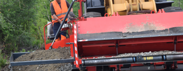 Обустройство обочин на трассе Т-16-27: новые обочины, новая техника и новые возможности