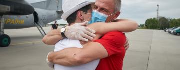 Украинские моряки вернулись домой после трех лет ливийской тюрьмы (фото)