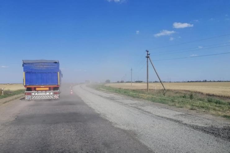 К визиту президента, в Одесской области наспех ремонтируют дороги (фотофакт)
