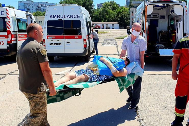 "Война продолжается..": в Одессу прибыл борт с 10 ранеными бойцами ВСУ