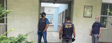 СИСТЕМНЫЕ ВЗЯТКИ: три руководителя Одесской таможни задержаны 