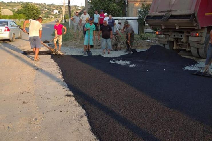 В Болградском районе ремонтируются сельские дороги