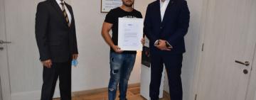 Моряк-одессит удостоен первой в истории Украины награды IMO «За отвагу в море»