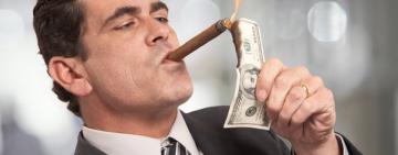 Кабмин повысил зарплаты бюджетникам