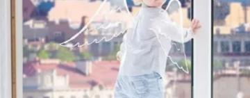 В Одесской области 3-летний ребенок едва не выпал из окна многоэтажки: его мать спала пьяная