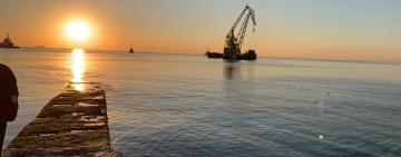  Delfi - всё! Танкер убрали подальше от одесского пляжа