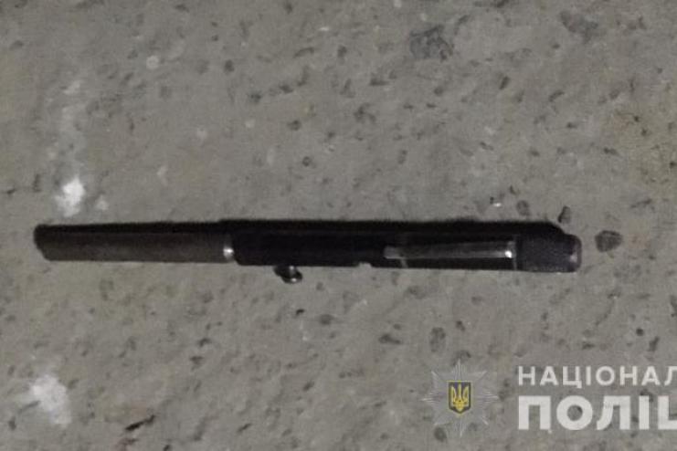 Житель Одесской области застрелился из "ручки-пистолета" во дворе бывшей 