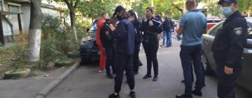 Ночью в Одессе зарезали девушку-фармацевта (ФОТО С МЕСТА ТРАГЕДИИ 18+)