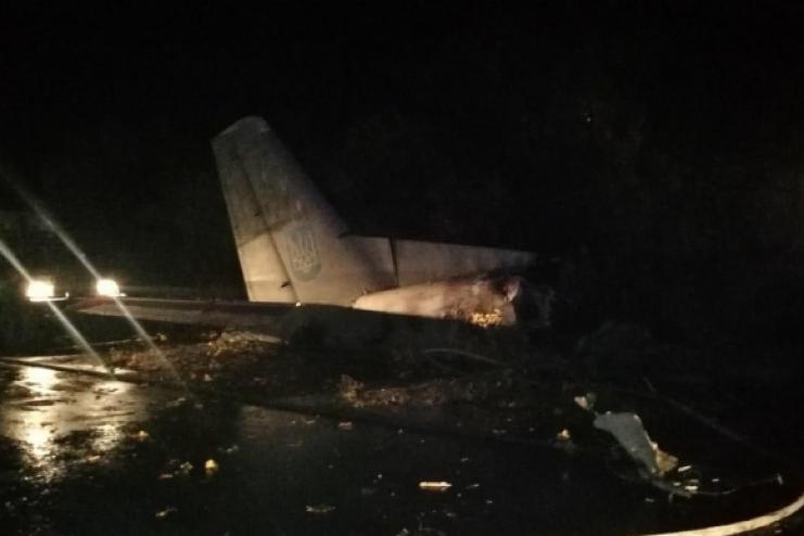  Под Харьковом разбился и загорелся самолет: есть погибшие и раненые 