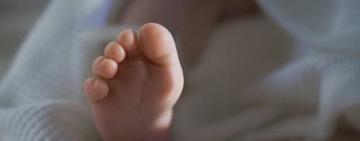 Одесситка во время прогулки нашла мумию новорожденного ребенка (фото 18+)