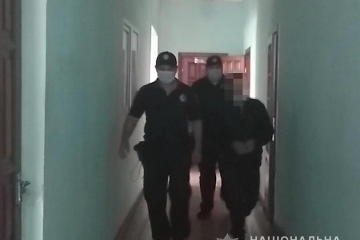 Мужчина до смерти избил собственную мать и пытался скрыться в Арцизском районе