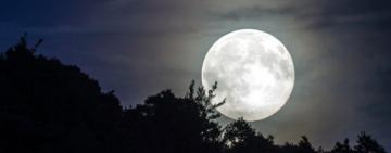 Небо в октябре: нас ожидает одно из самых мощных и опасных полнолуний в 2020-м году