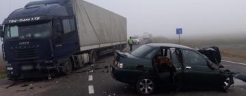 На трассе Одесса-Рени произошло лобовое столкновение фуры и легковушки: погиб водитель 
