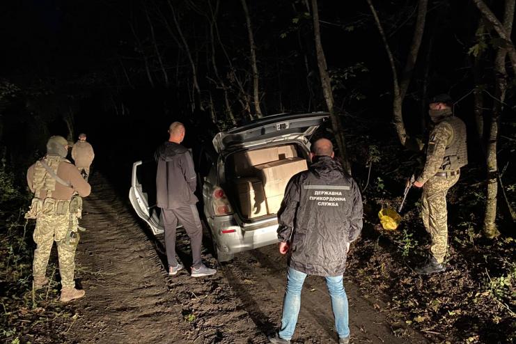 В Одесской области пограничники выстрелами останавливали авто с контрабандой