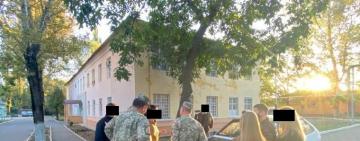 В Одесской области командир и старшина роты воинской части разоблачены в системном взяточничестве