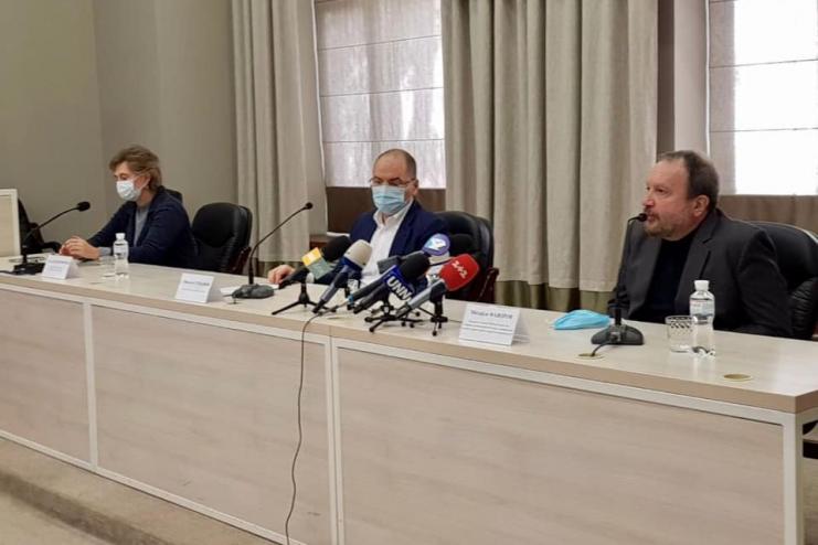 В Украине скоро начнутся клинические испытания вакцины против COVID-19