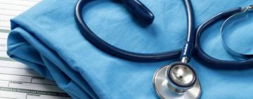 Кабмин поднял выплаты семейным врачам