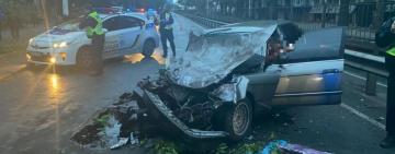 В Одессе злоумышленник на угнанном авто пытался скрыться от полицейских и устроил ДТП с пострадавшими  