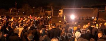 В Одессе прямо сейчас проходит митинг владельцев "евроблях" 