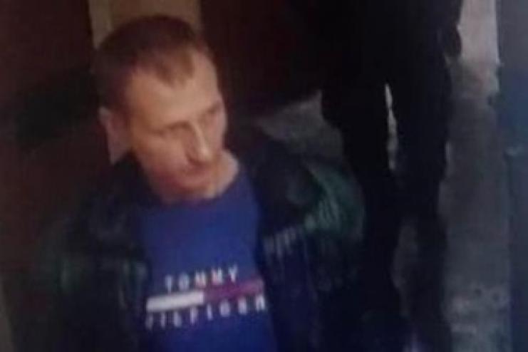 В Одессе сбежал заключённый из служебного автомобиля полицейских!