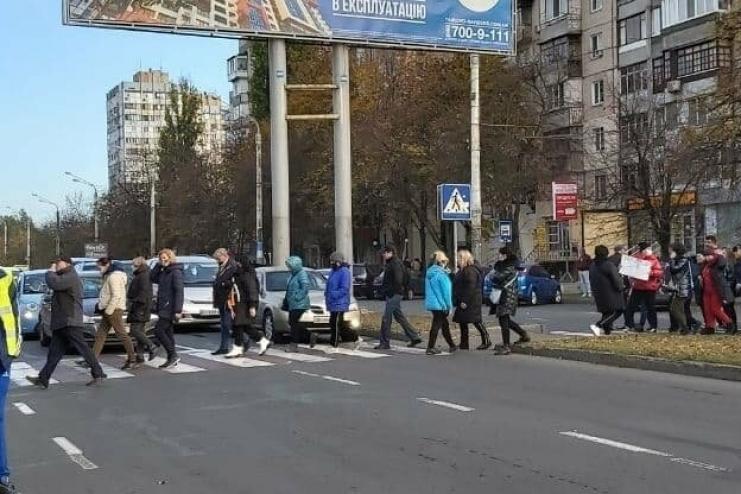 В Одессе предприниматели устроили антикарантинный протест (видео)