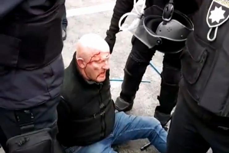 В Киеве протестуют предприниматели: начались столкновения с полицией