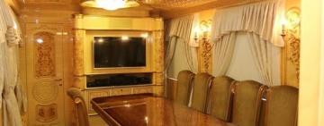 "УЗ" насмешила украинцев золотым VIP-вагоном "Пшонка-стайл" для путешествий во время карантина